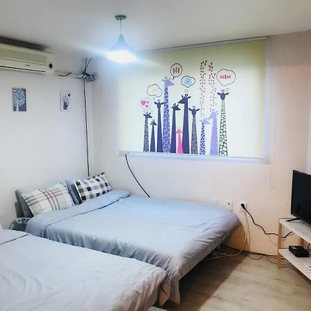 Kiki House Hongdae 2 Hotell Seoul Exteriör bild