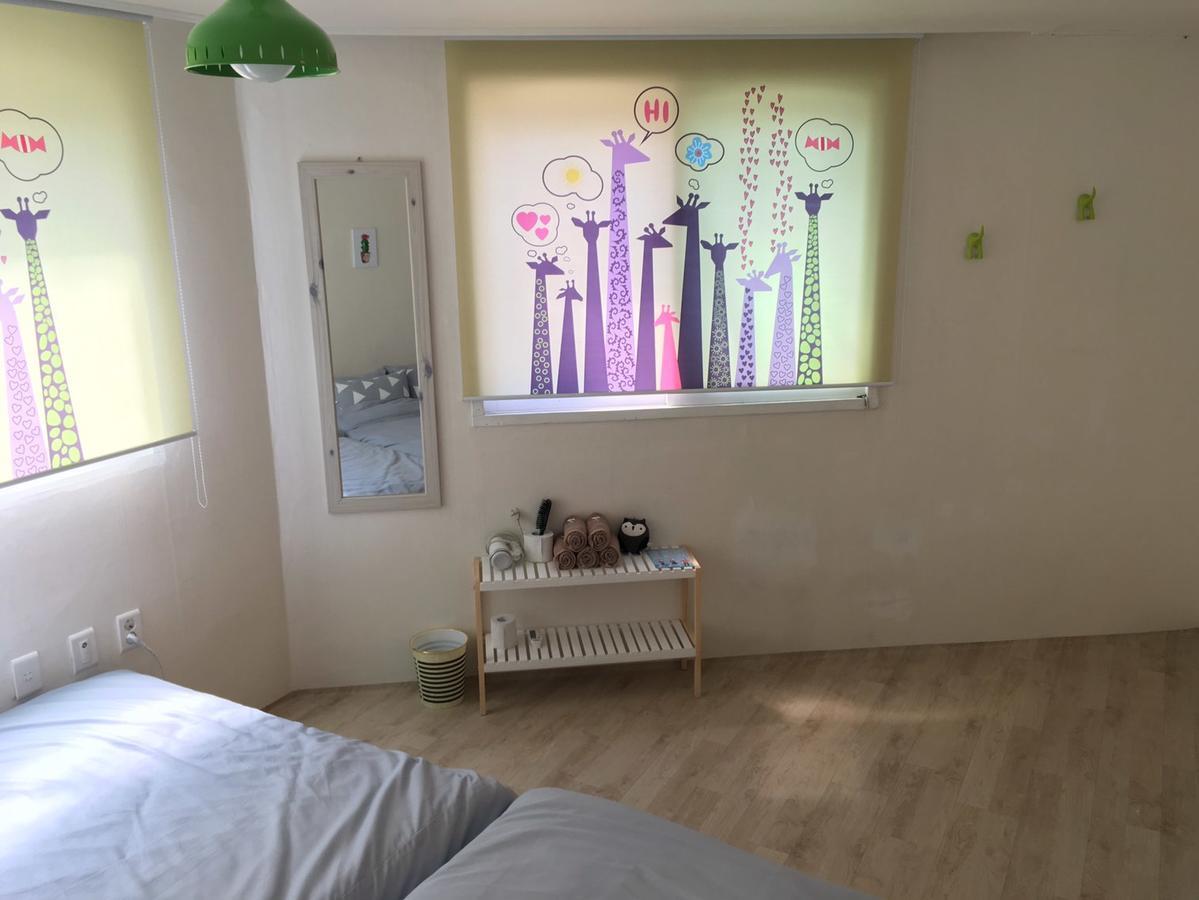 Kiki House Hongdae 2 Hotell Seoul Exteriör bild