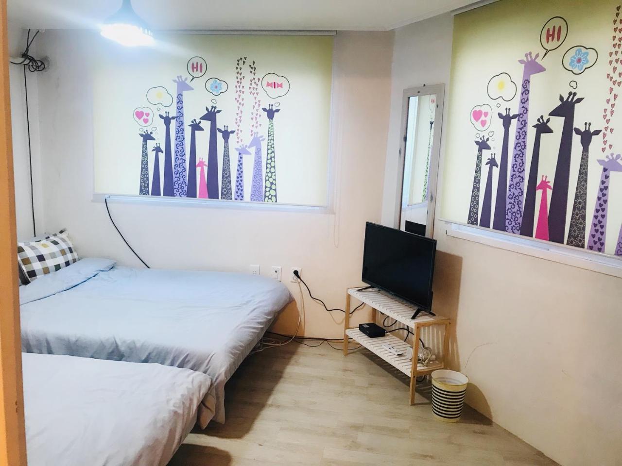 Kiki House Hongdae 2 Hotell Seoul Exteriör bild